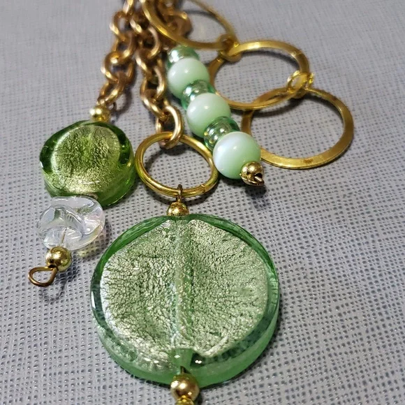 New Green Glass Bead Purse Charm - Picture 2 of 5